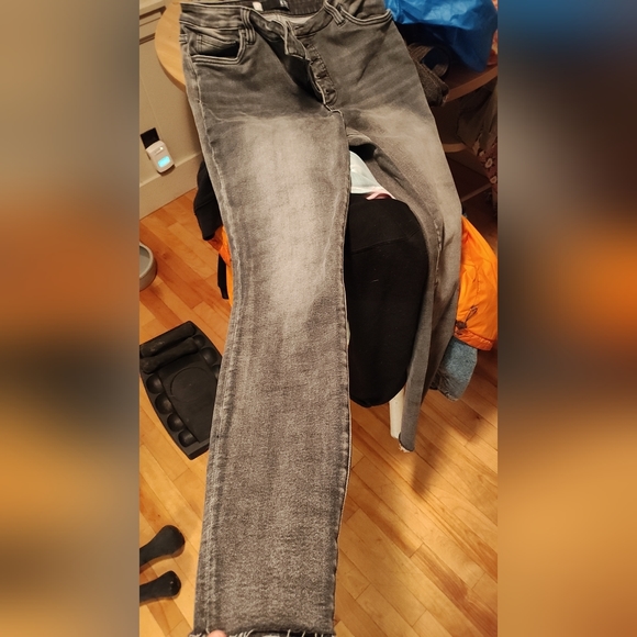 KUT gray jeans. - Picture 2 of 4